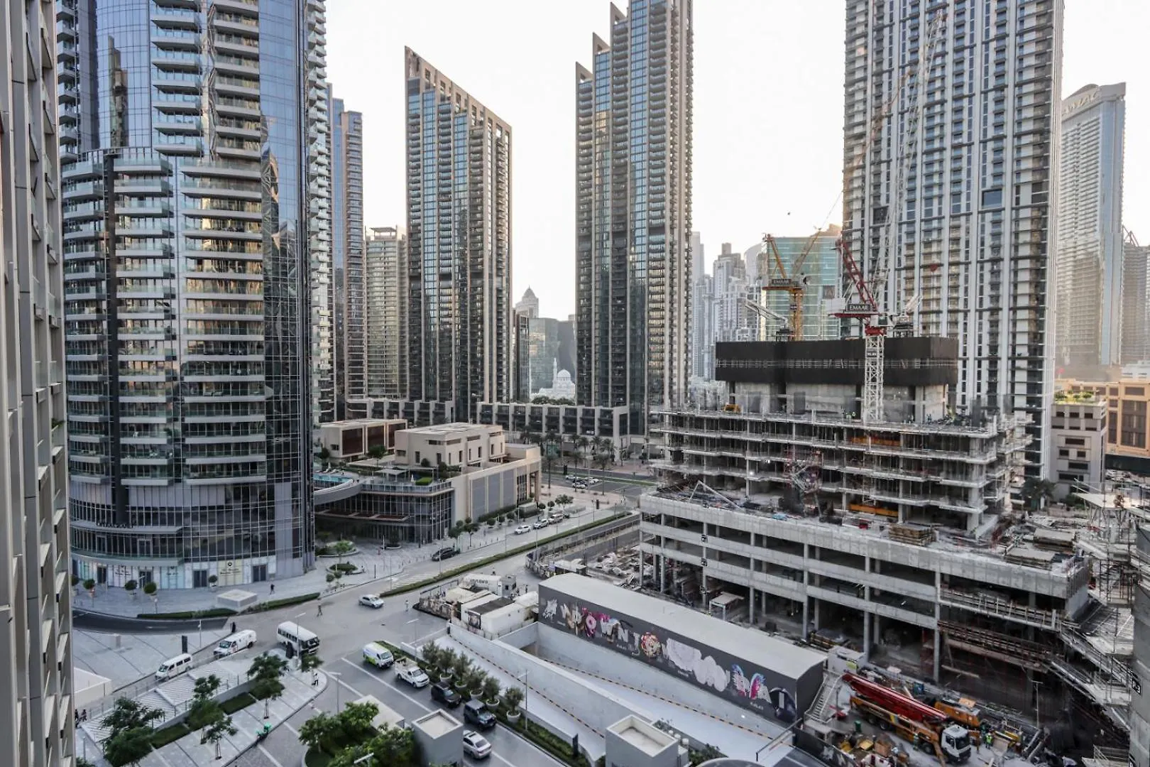 Livbnb-Prestige 1Br In Grande, Pool With Iconic Burj Khalifa View Дубай Апартаменты
